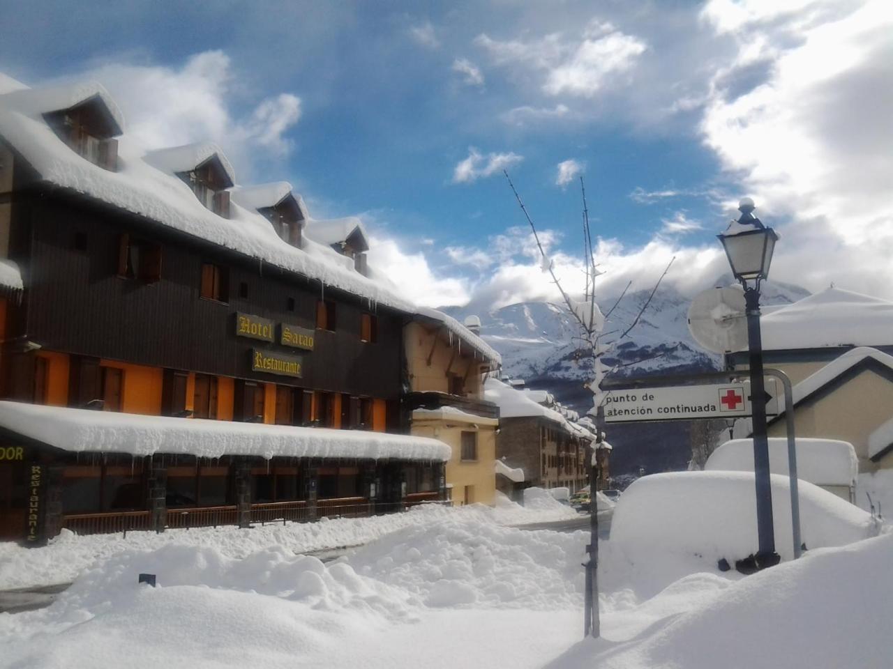 Hotel Sarao Escarrilla Exterior foto